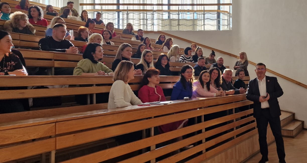 𝐕𝐢𝐢𝐭𝐨𝐫𝐮𝐥 ță𝐫𝐢𝐢 𝐞𝐬𝐭𝐞 𝐞𝐜𝐨𝐧𝐨𝐦𝐢𝐜 – 𝐚𝐥ă𝐭𝐮𝐫𝐢 𝐝𝐞 𝐬𝐭𝐮𝐝𝐞𝐧ț𝐢𝐢 𝐝𝐞 𝐥𝐚 𝐔𝐧𝐢𝐯𝐞𝐫𝐬𝐢𝐭𝐚𝐭𝐞𝐚 𝐃𝐚𝐧𝐮𝐛𝐢𝐮𝐬